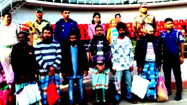 6 bangladeshis return from india after serving jail terms