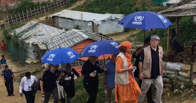 alistair bert uk in rohingya camp