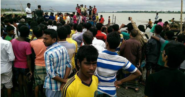 boat capsize in meghna