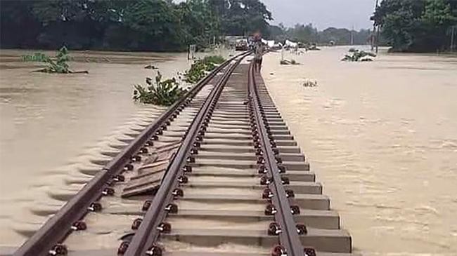 chattograms rail communication under floodwater