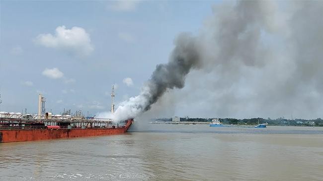 chittagong oil tanker blast