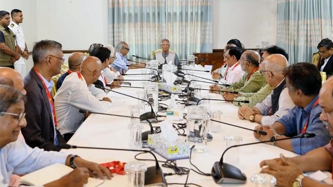 editors meet with professor muhammad yunus