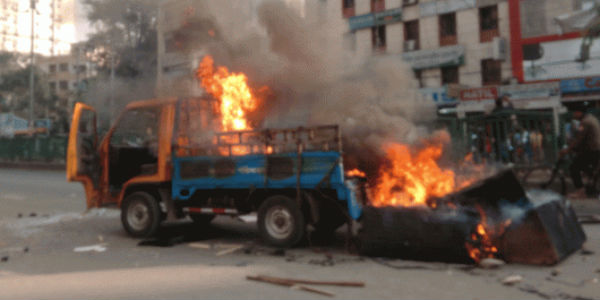 fire in a pick up beside bnp head office