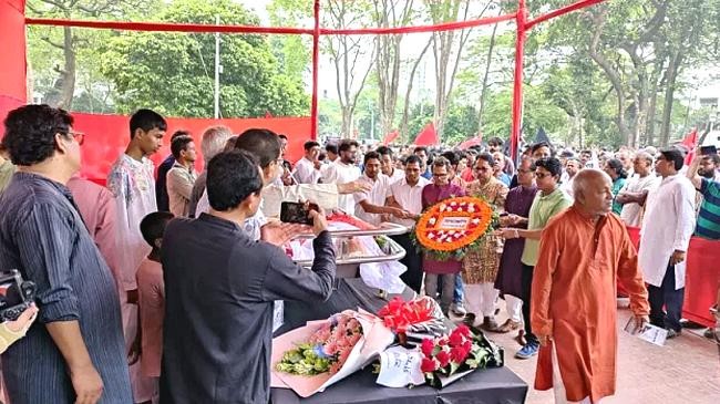 haider akbar khan guard of honor at shaheed minar