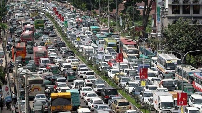 heavy traffic in dhaka