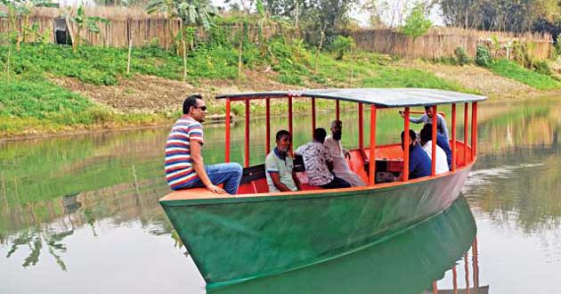 solar power boat