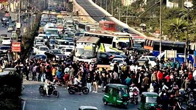 prime asia university students block banani roads