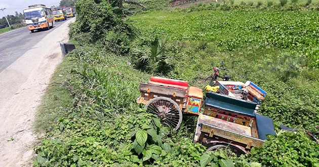 three wheeler dumping