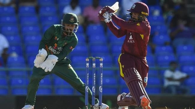 amir jangoo went past fifty on odi debut