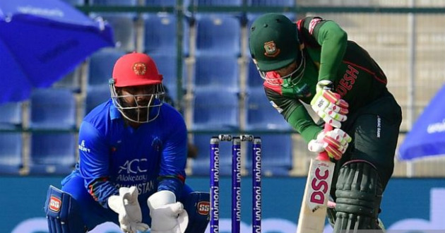 bangladesh lost five wickets before scoring 100