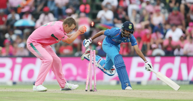 bhuvneshwar kumar runs out