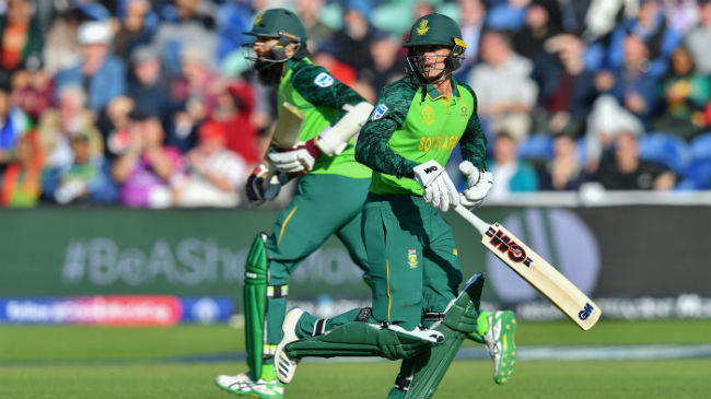 de kock and amla run between the wickets