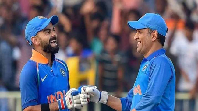 dhoni and kohli 2