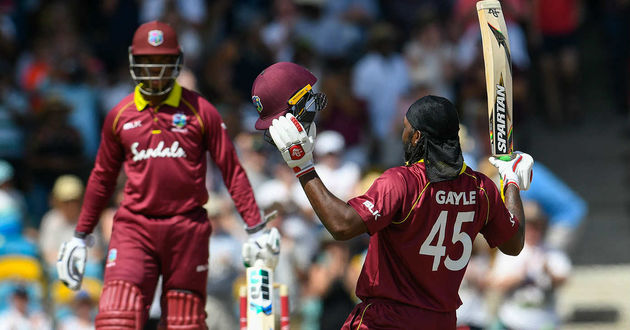 gayle celebrates his comeback century