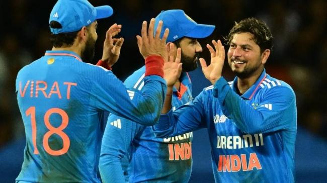 india beat sri lanka as reach final