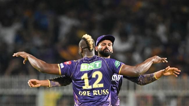 ipl andre russell celebrates with shreyas iyer