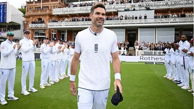 james anderson was given a guard of honour