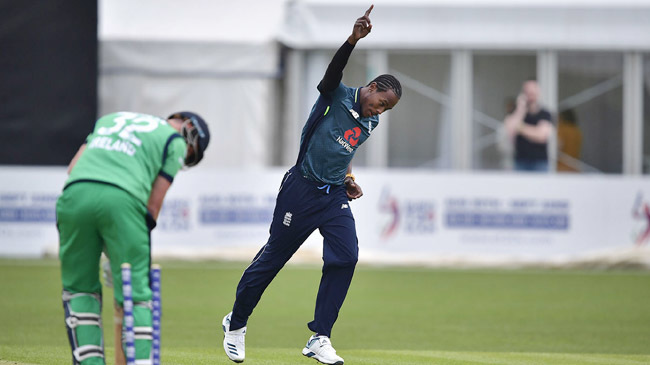 jofra archer 1st odi wicket