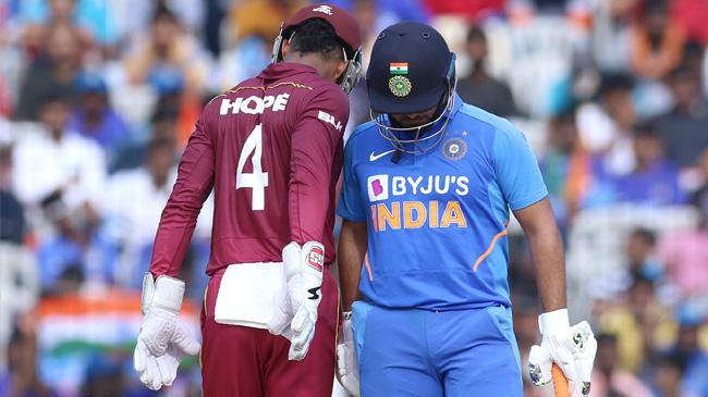 keepers in arms shai hope and rishabh pant