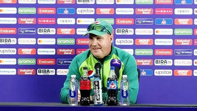 mickey arthur 3