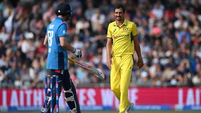 mitchell starc pinned harry brook