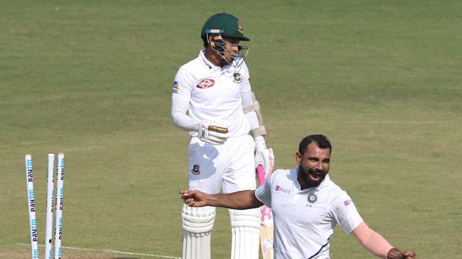 mohammed shami is ecstatic after removing mushfiqur rahim