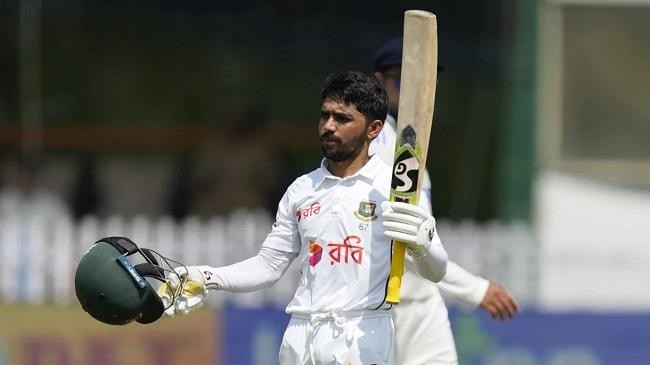 mominul haque celebrates his century