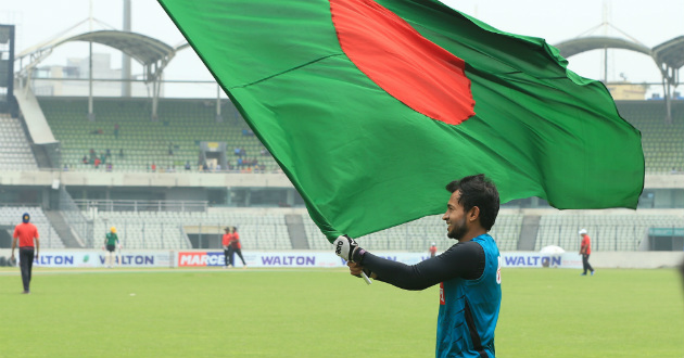 mushfiq flying national flag