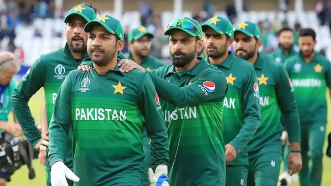 pakistan team sarfaraz hafeez babar