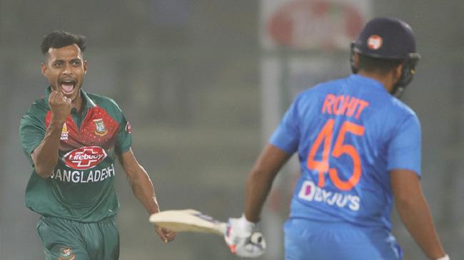 shafiul islam celebrates a wicket