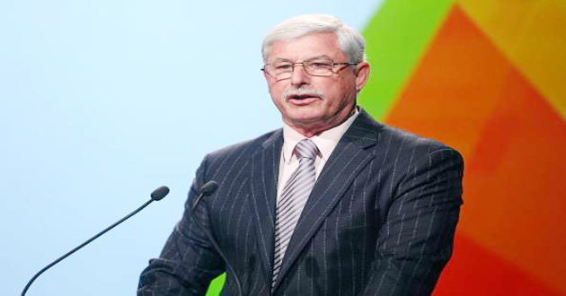 sir richard hadlee copy