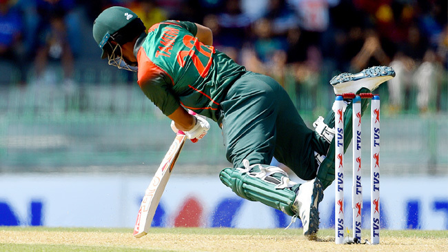 tamim iqbal loses his balance