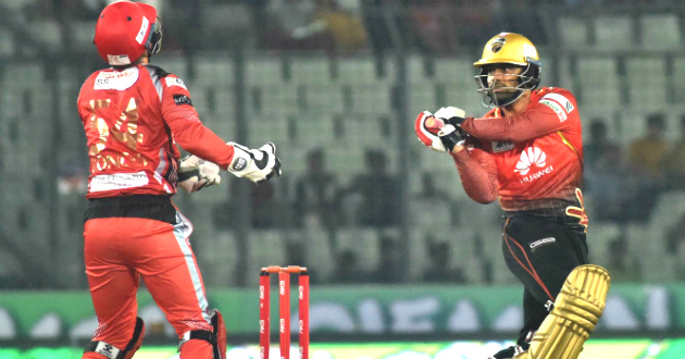 tamim playing a shot against chittagong vikings bpl 2017