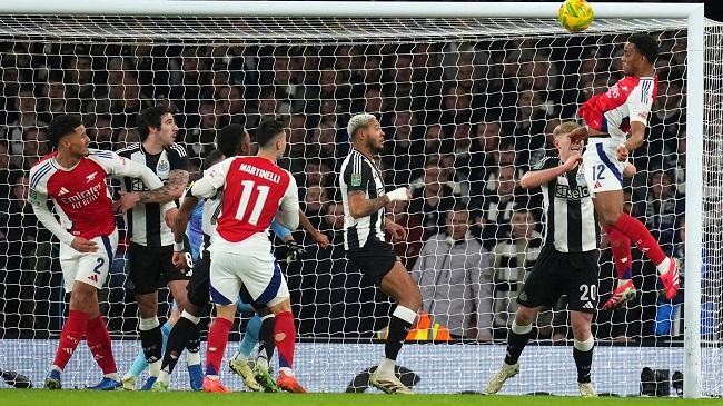 arsenal vs newcastle english league cup