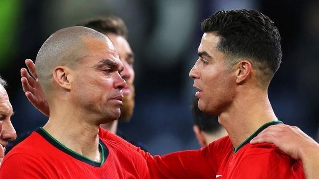 cristiano ronaldoa and pepe