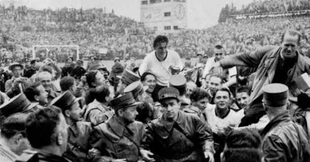 germany celebrating their trophy