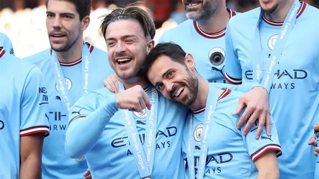 jack grealish begs bernardo silva to stay