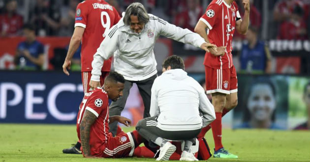 jerome boateng suffering thigh injury