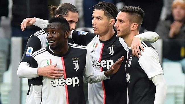 juventus celebrating ronaldos goal 1