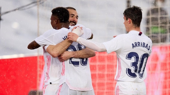 karim benzema celebrations with teammates