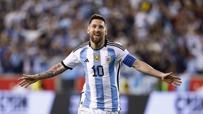 messi argentina 8