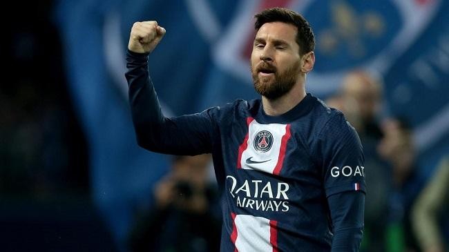 messi celebrating a goal for psg 2022