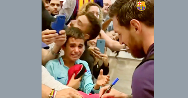 messi with fans1