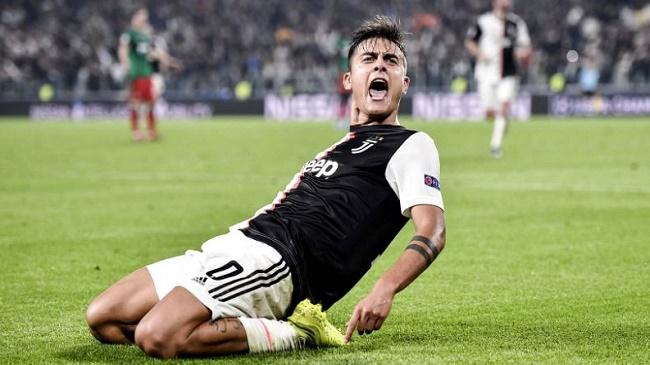 paulo dybala celebrating a goal