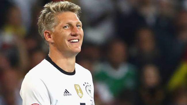 schweinsteiger announces retirement