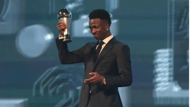 vinicius jr podium fifa the best