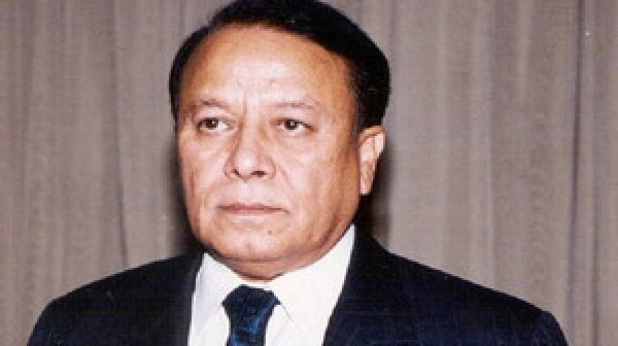 সাবেক পররাষ্ট্রমন্ত্রী মোরশেদ খান, তার স্ত্রী ও ছেলের বিরুদ্ধে গ্রেপ্তারি পরোয়ানা