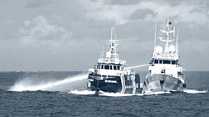 ফিলিপাইনের সঙ্গে উত্তেজনার মধ্যেই বিরোধপূর্ণ দ্বীপপুঞ্জে চীনের টহল