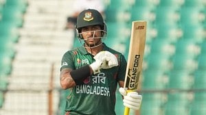 ৯১ রানের ইনিংসে ম্যাচসেরা সৌম্য, জানালেন কঠিন সময়ের কথা