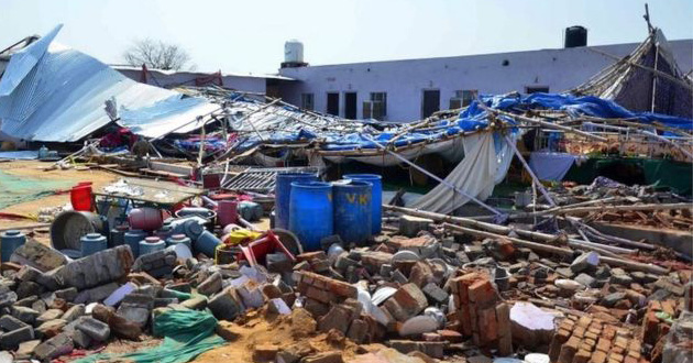 22 people died in a wall collapse in india s wedding ceremony